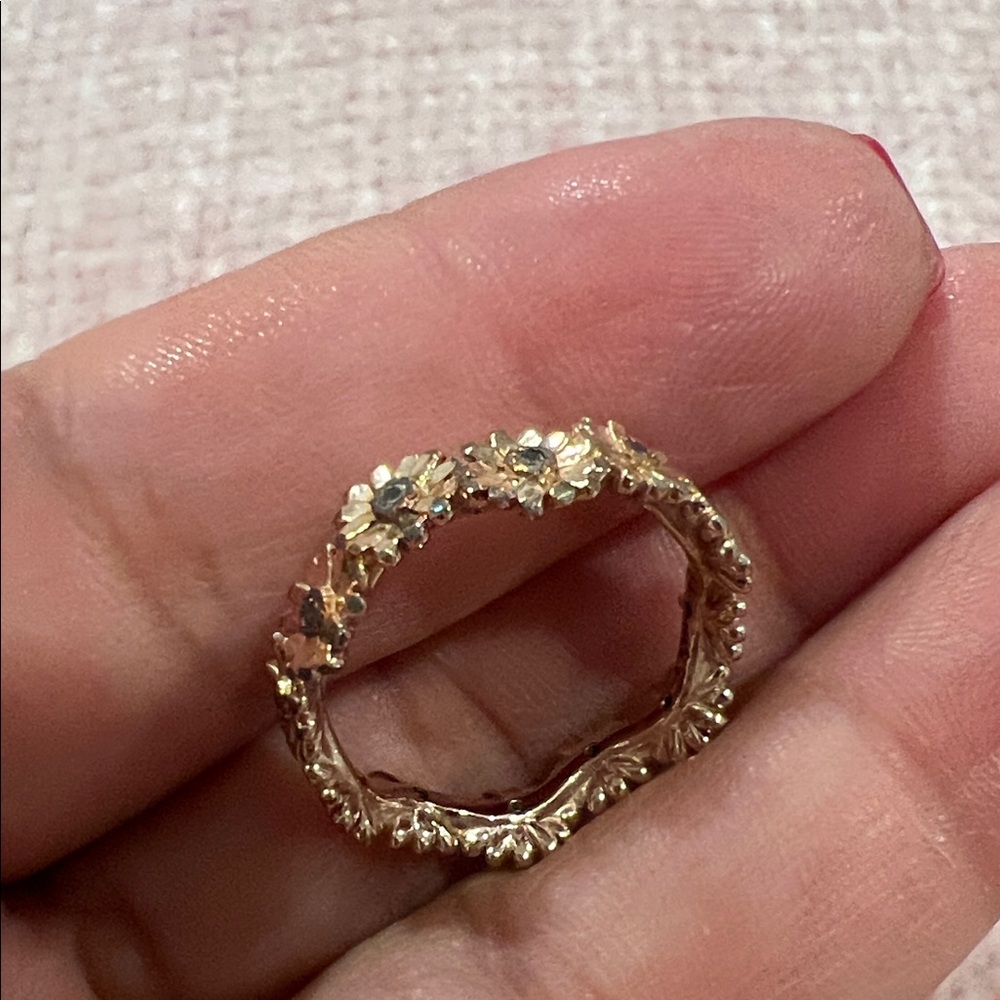 Pandora Gold and Silver Daisy Ring - Picture 4 of 15